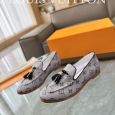 Louis Vuitton Low Shoes